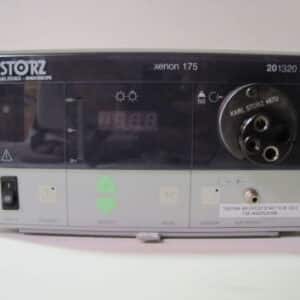 Fuente de Luz Karl Storz de 175 W. con turet Usada-0
