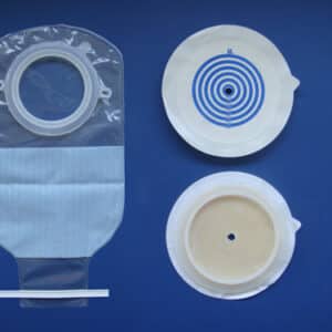 4022 Bolsas para Colostomia ue viene en un cómodo set de 4 barreras y 4 bolsas adulto, ademas de cómodos cinturones para ayudar a su fijación y confort.VENTA MÍNIMA SUGERIDA 10 PIEZAS.-0