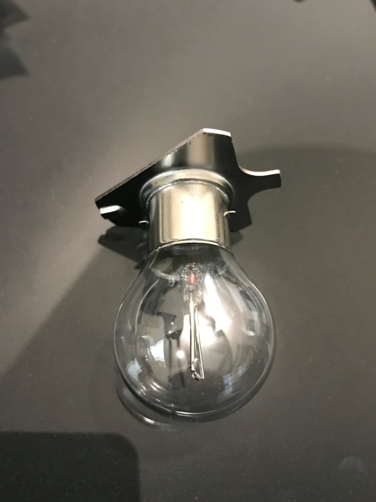 Foco MC-A22 Lampara incandecente Vasconcellos para Colposcopio y microscopio segunda generacion con un polo 6V. 30 W.-0