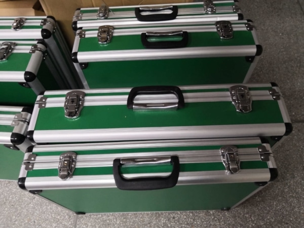 Estuche o Maletin para equipo de endoscopia universal compatible con bvarias marcas , varios tamaños y modelos existen varios sets especificos-3237